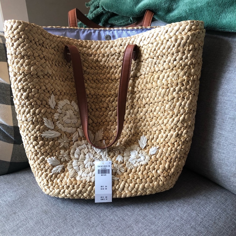 NWT Abercrombie straw tote